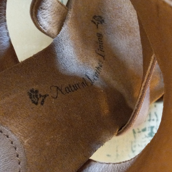 Sofft, Mauve&Silver, Heeled, Leather Sandals With Adjustable Buckle Straps - Picture 9 of 13